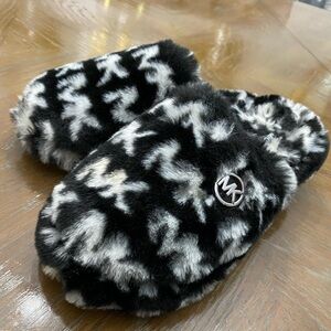 Michael Kors black and white logo slippers Women size 10  $49